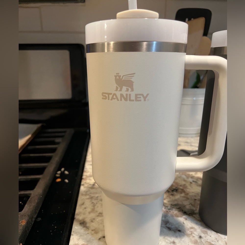 Stanley 40 oz tumbler